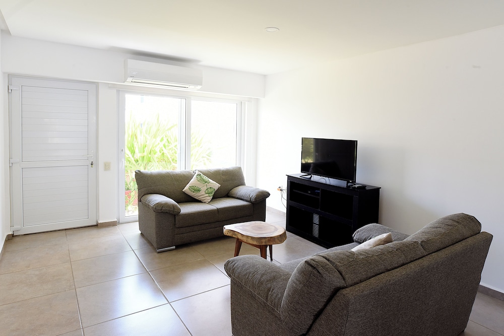 9 Bahias Condos - Property Image 29