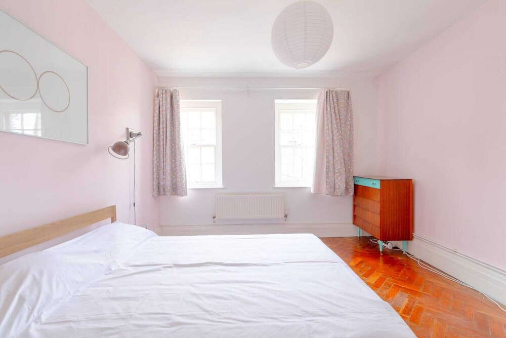 Stylish & Welcoming 3BD Flat - Stoke Newington