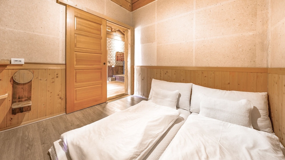 Yangpyeong Agni Choshi Mae Hanok Stay