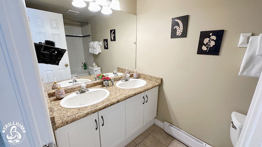 Blue Mtn 1 Bedroom with Mountain View