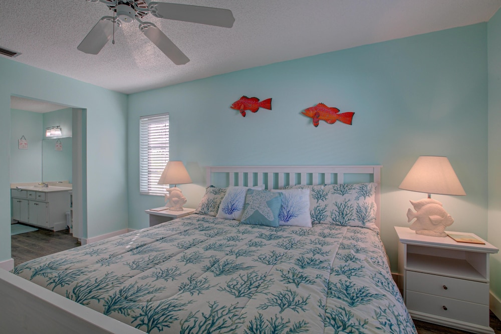 Anna Maria Island Beach Palms 7A