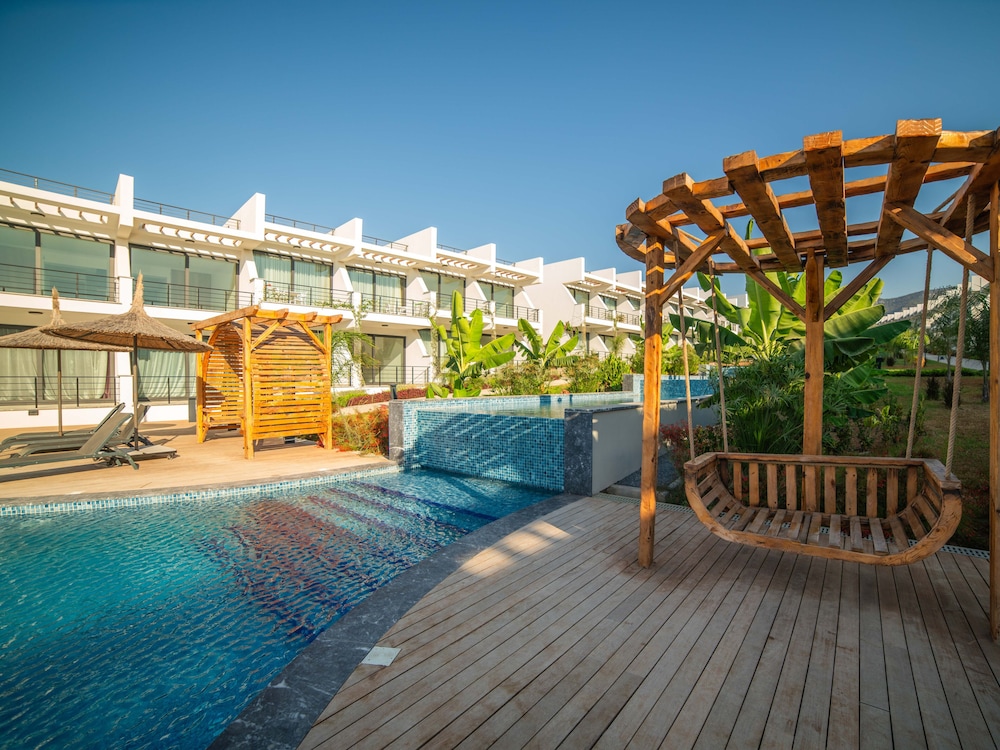 Superfresh Penthouse Studio Apartment With sea View