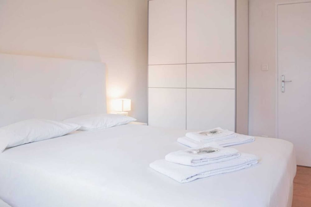 Peaceful and Serene 3 Bedroom Apartment in Lisbon