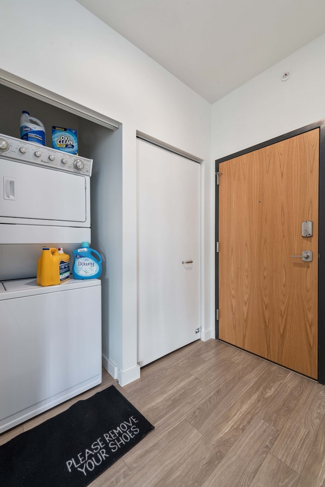 Group Hub 3 Designer 2BR Steps to Mag Mile