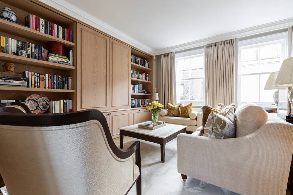 Brunswick Mews II by Onefinestay