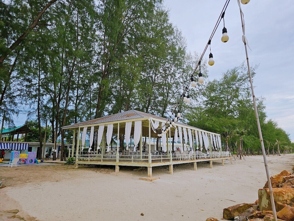 Suvarn Gleaw Thong Resort
