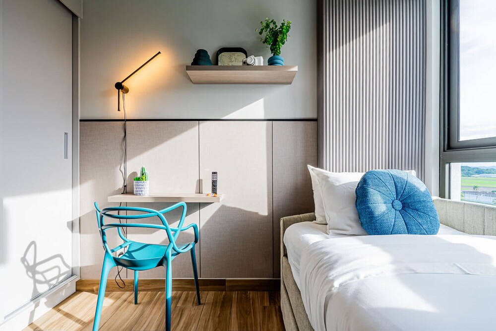 w Elegant 2BR Apartment in the Heart of Centriqo