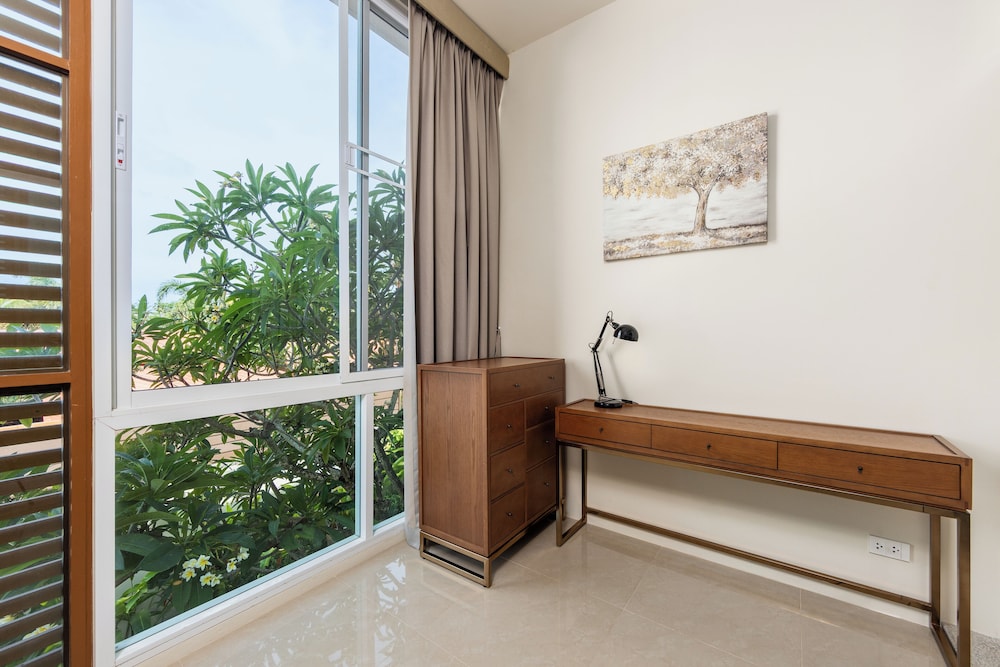 Villa Aura 3BR Private Pool Near Naiharn