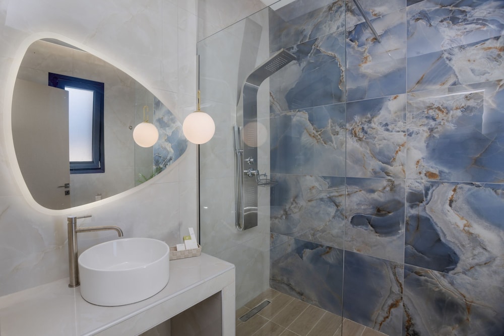 Elira Luxury Villa - With Private Pool