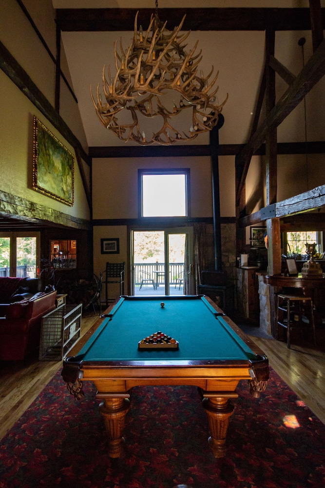 Saint Huberts Lodge
