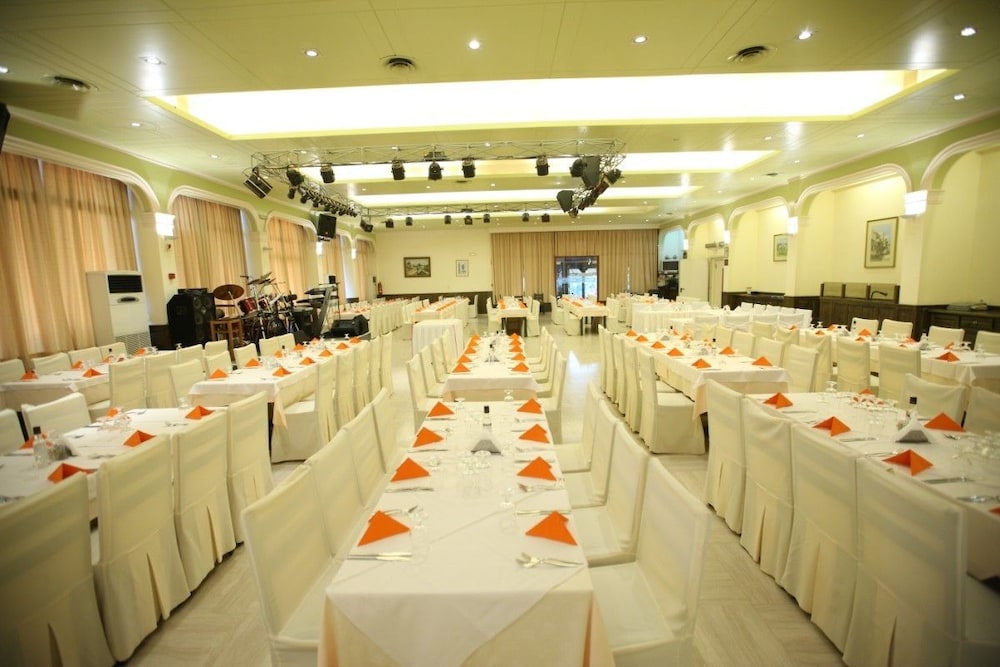 meeting & event spaces