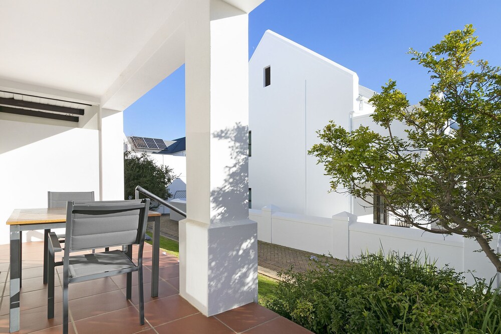 Winelands Golf Lodges at De Zalze