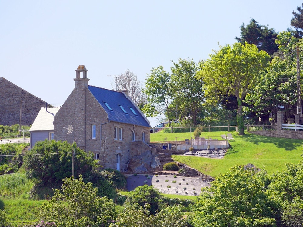 Holiday Home in Plonevez Porzay view 3
