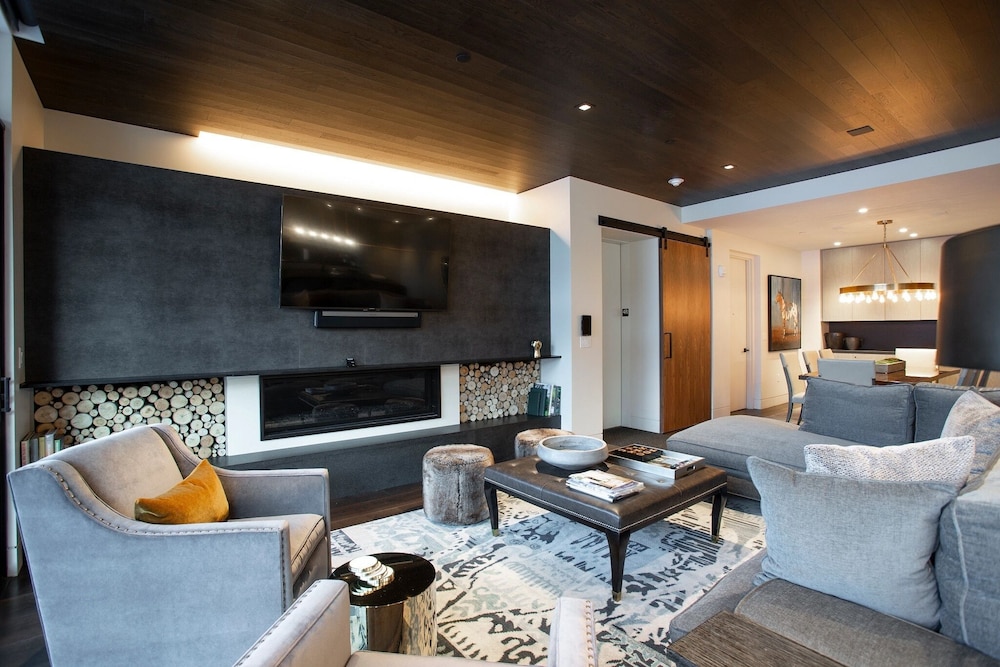 One Empire Pass Lodge at Deer Valley Resort - Three Bedroom Residence #404 3 Condo