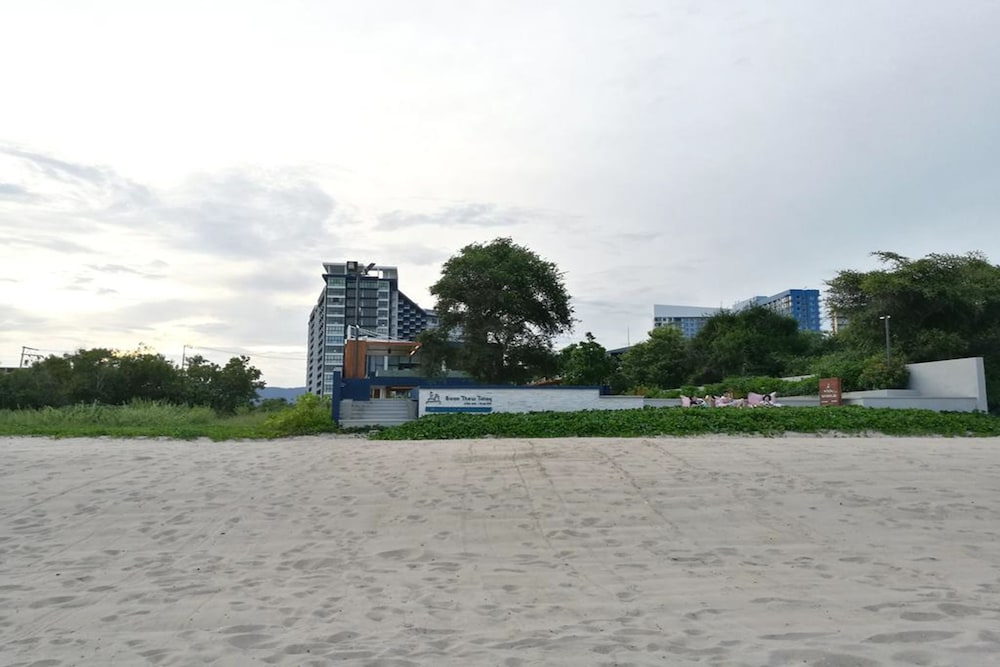 Baan Thew Talay Blue Sapphire 353