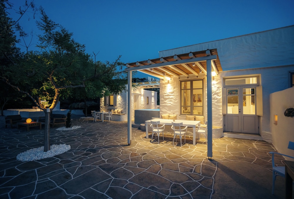 Rabagas Suites