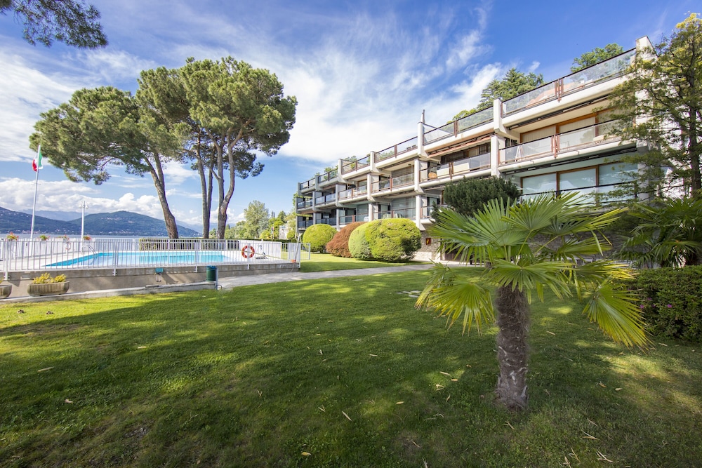 Residenza Ludovica by the lake