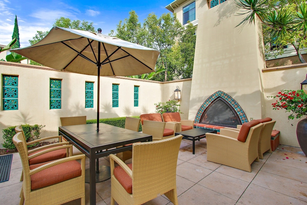 Global Luxury Suites at The Village