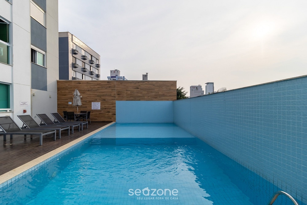 Apt w/ Swimming Pool Well Located Blumenau Neb0103