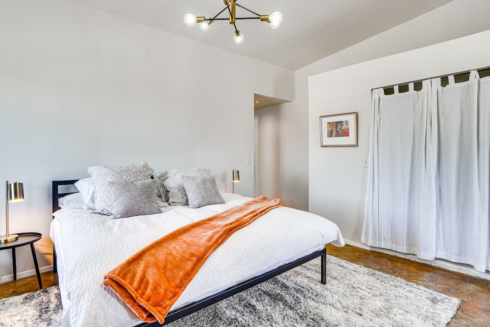 Charming Tucson Apartment < 2 Mi to Downtown! view 3