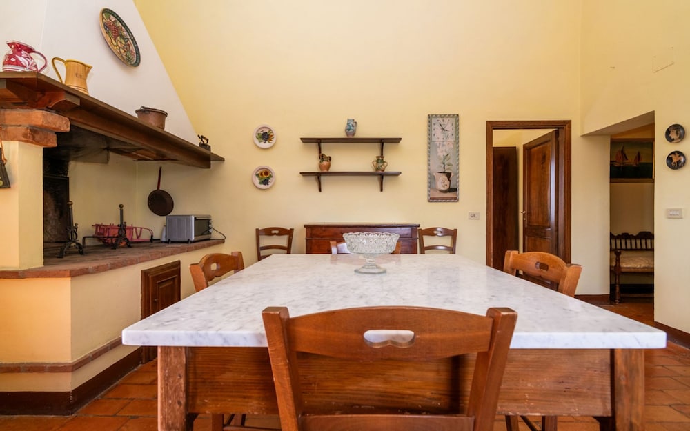 Farmhouse With Exclusive View Between Umbria and Tuscany La Godiola-albizia