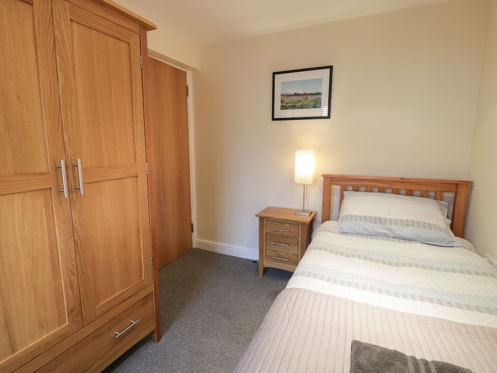 Whistle Stop Apartment