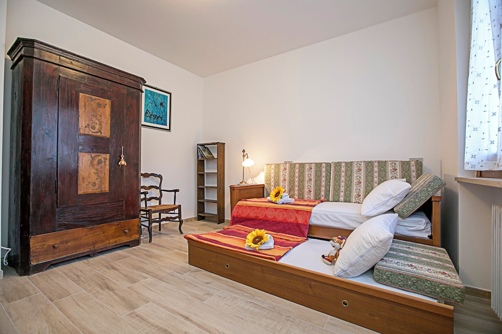 Bella Arco Apartment view 4