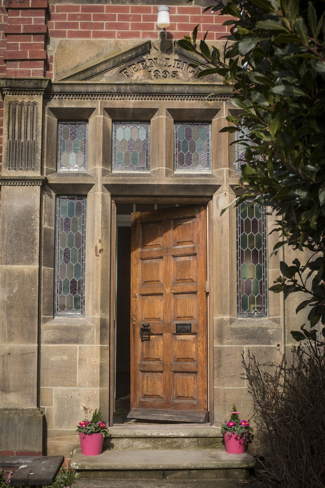 Hotel Fernleigh B&B - Image 1