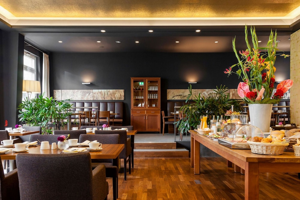 Frankfurt Vacations - Hotel Villa Orange - Property Image 12