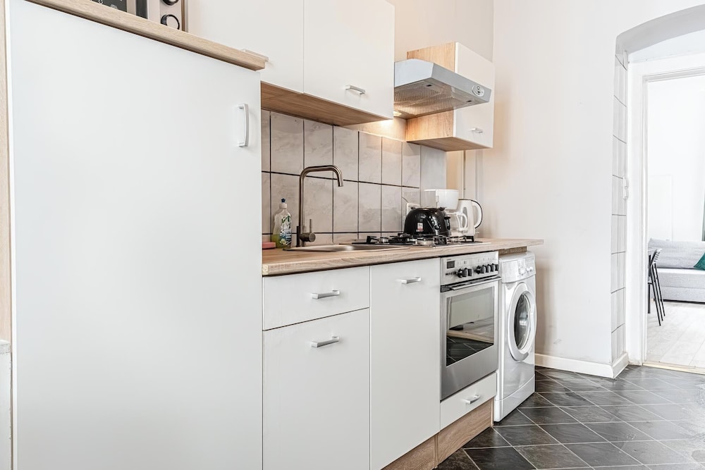 Cozy 2BR 1LR Apt Near Westbahnhof