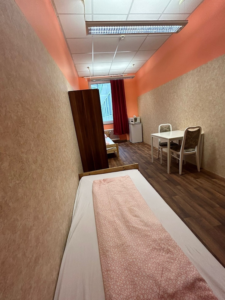 2-Rent Group Hostel Zimmer&Apartments GKP2