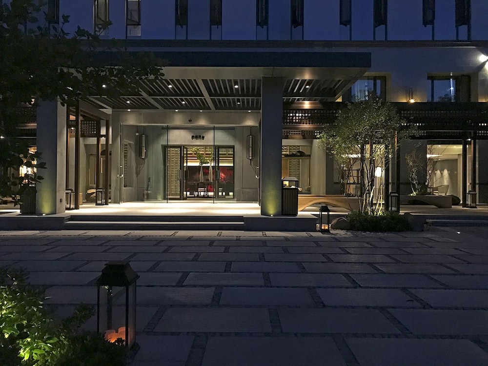 The Lucid Resort