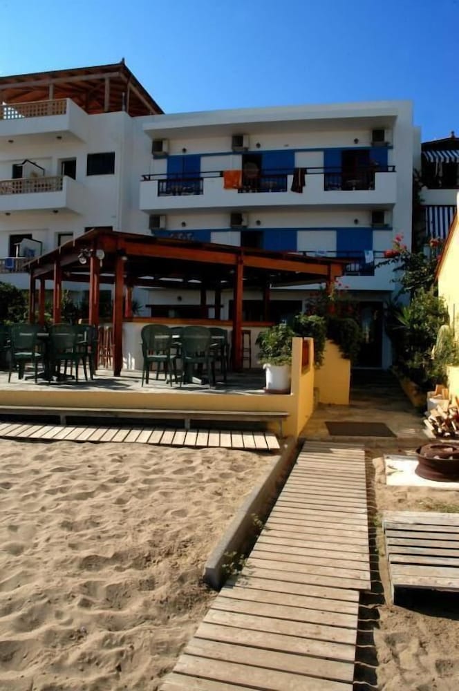 Vlachakis Hotel