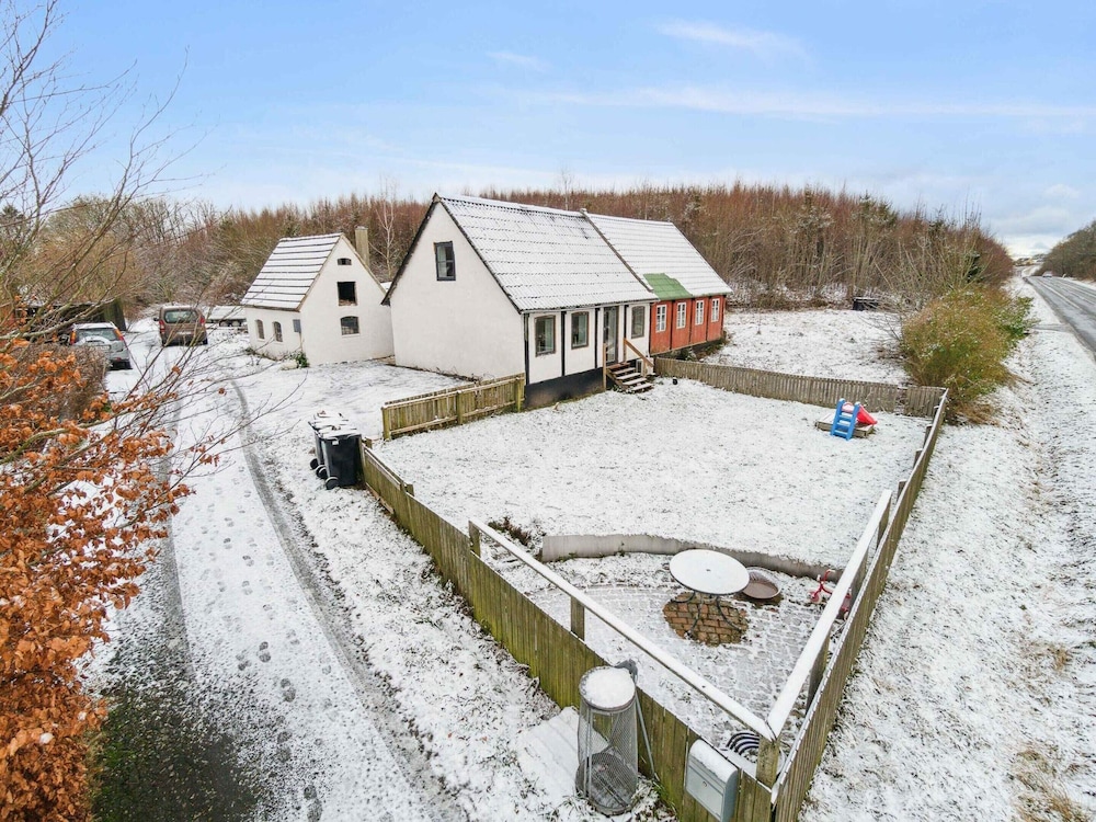 5 Star Holiday Home in Ronne