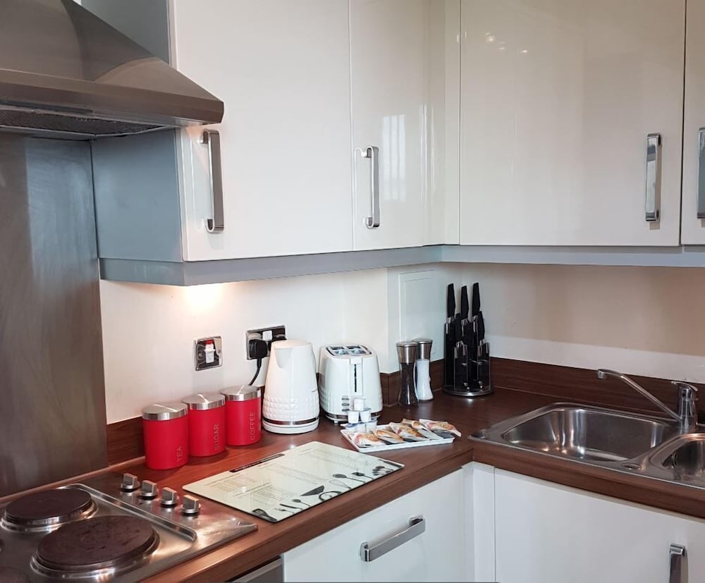 45 Brooklyn House - Lap of Luxury City Centre Apartments in Hub - Parking, City View view 3
