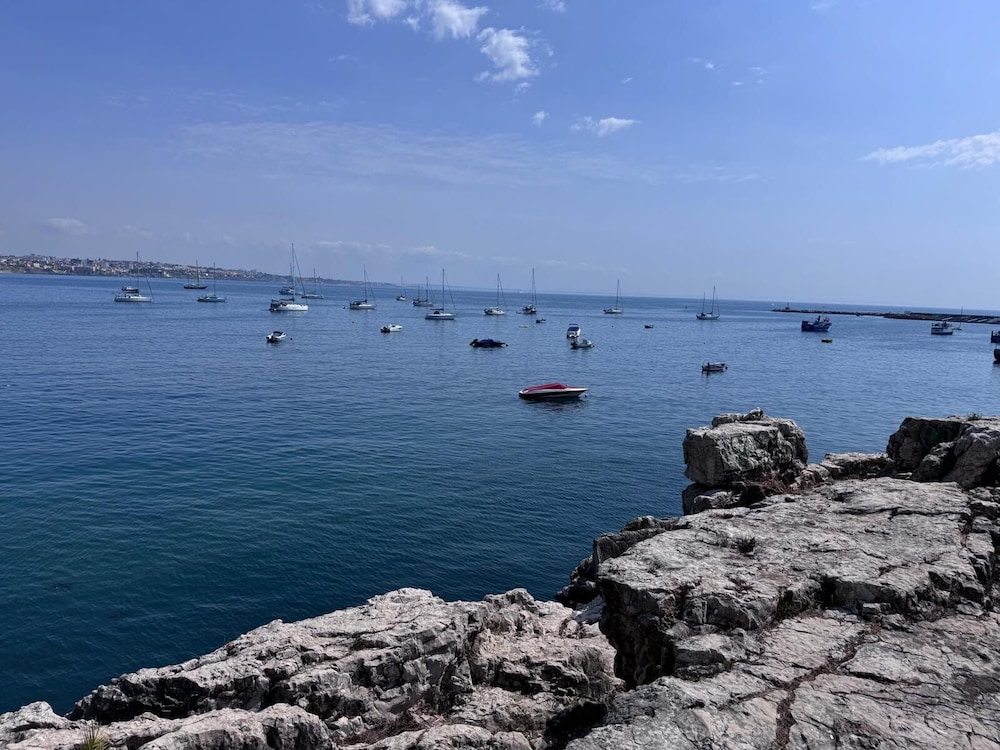 The Pearl - Cascais Guest House - City & Beach
