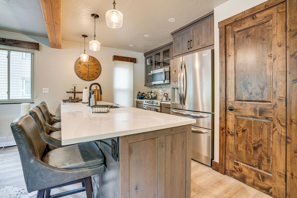 Walk to Slopes & Main St: Cozy Breckenridge Condo!