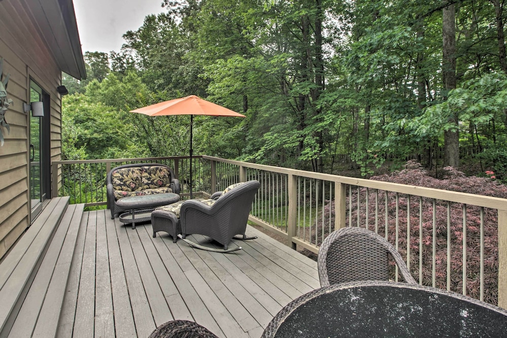 The White Elephant Inn Getaway w/ Pool  Hot Tub! - Property Image 13