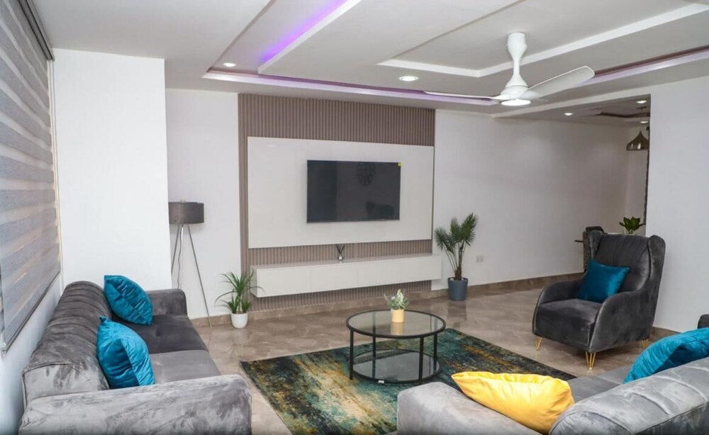 Luxecom Apartments, Your Dream Stay Starts Here!