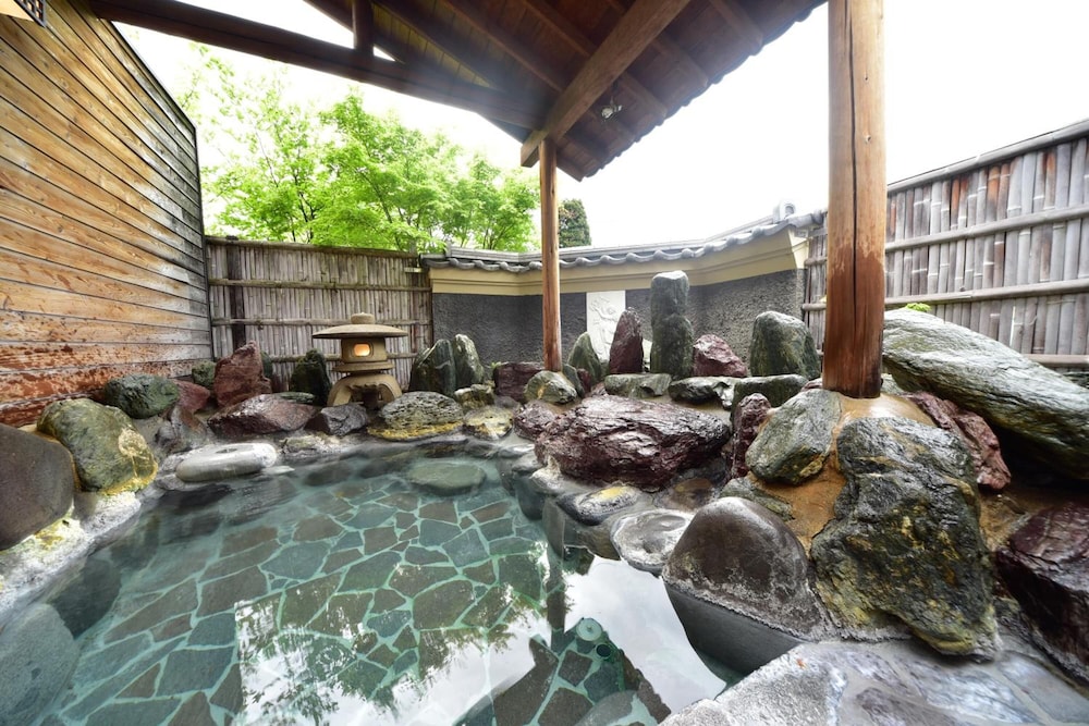 Kusatsu Onsen Kiyoshigekan
