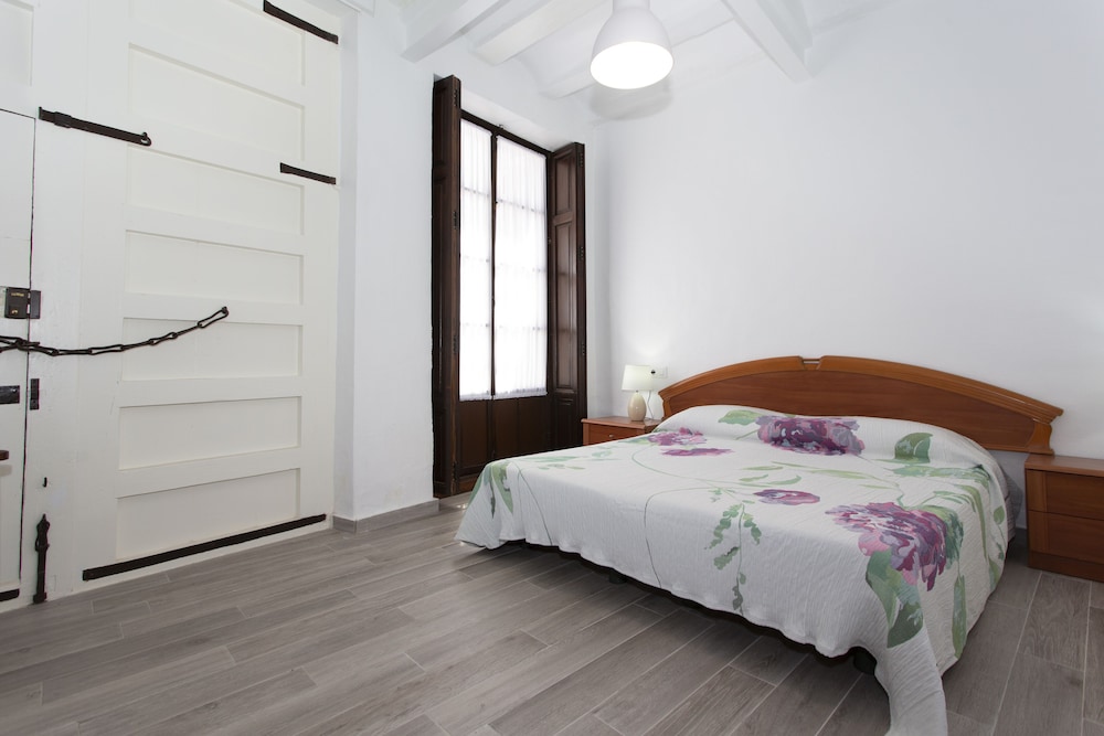 Apartment 4 People in Ground Floor view 2