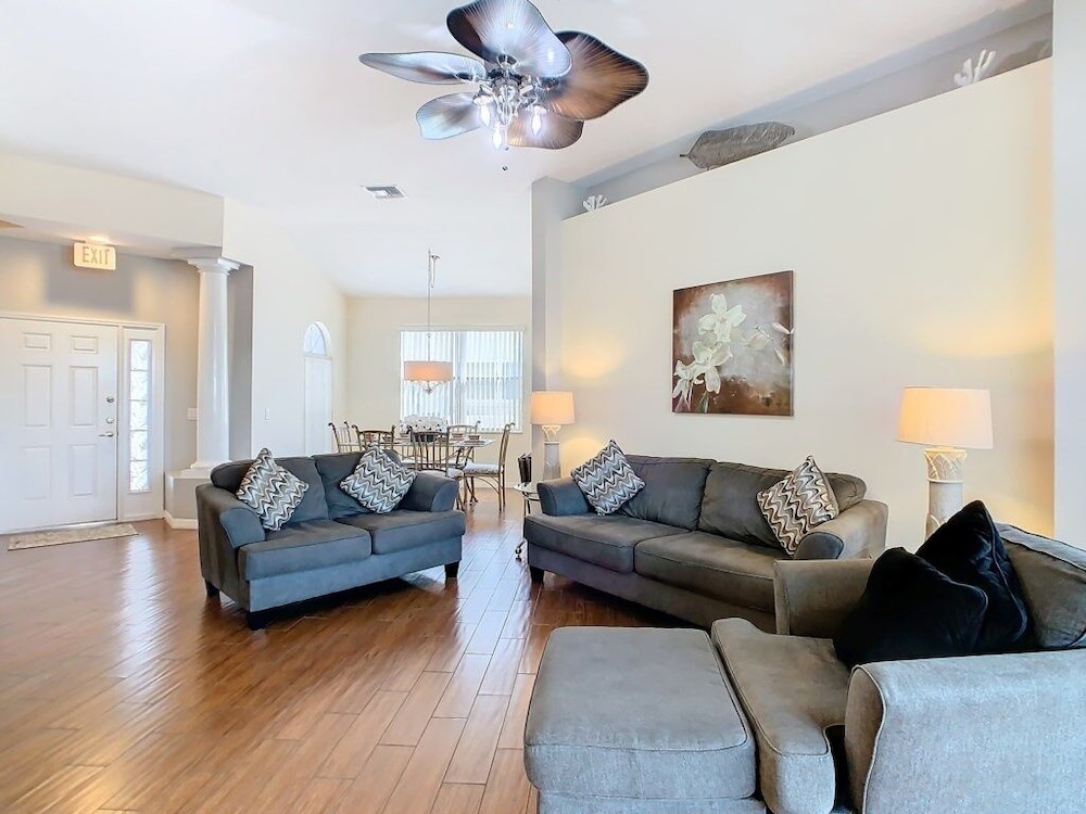 Spacious 5br Home W/ Private Pool+spa In Scenic Davenport Location 5 Bedroom Villa