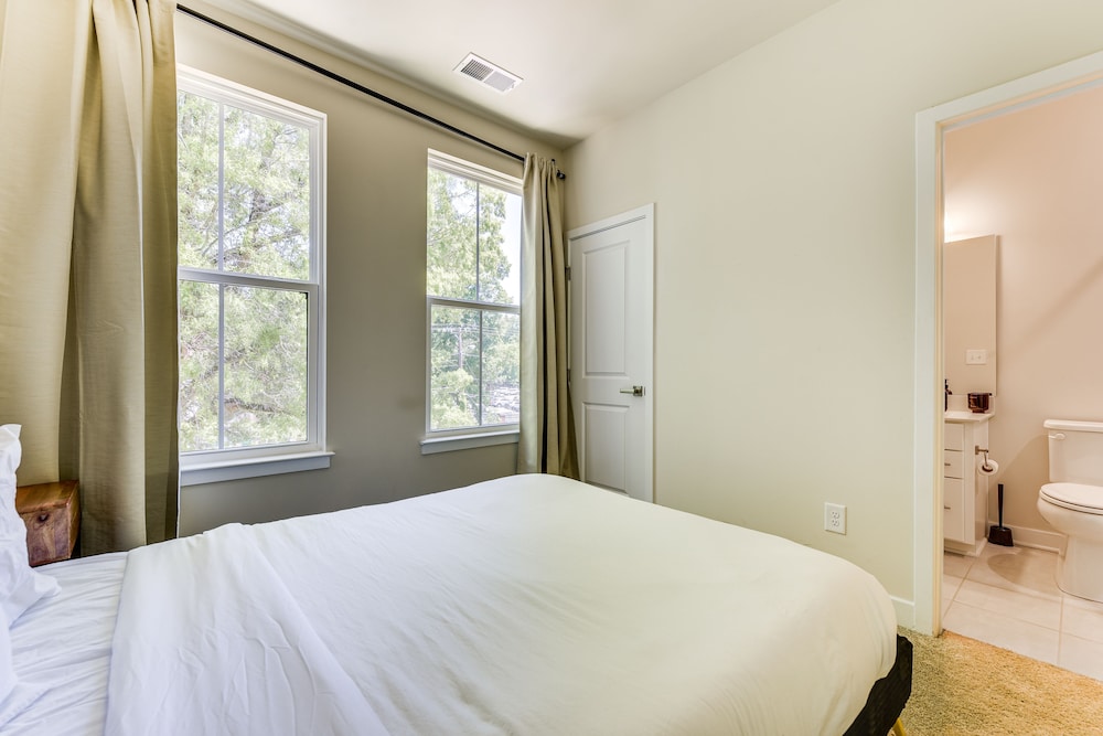 Updated Charlotte Vacation Rental 4 Mi to Downtown view 5