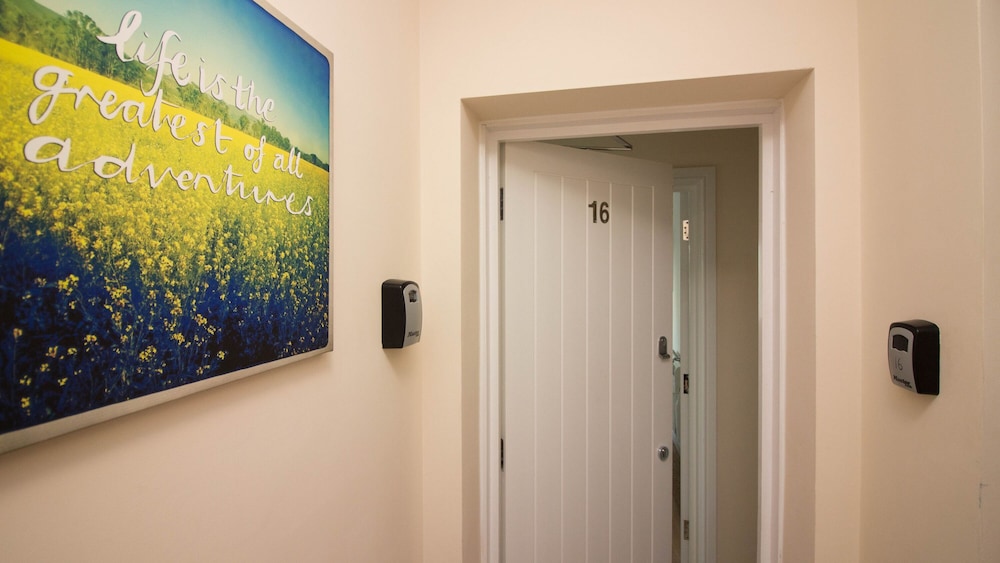 Stayzo Serviced Accommodation 16 Premier Lodge
