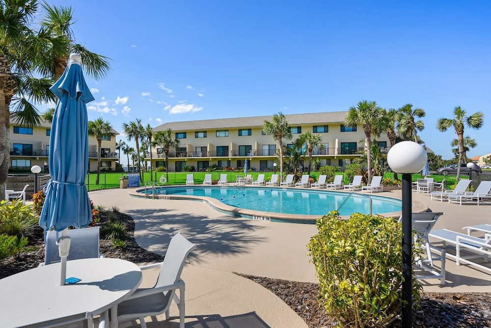 Oceanfront Patio Pool Tennis BBQ Free Parking