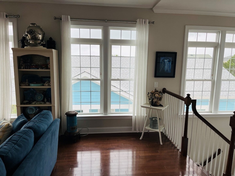 Compass Rose 4 Bedroom Home by RedAwning