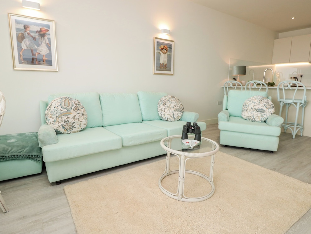 Apartment 20 Summer Place