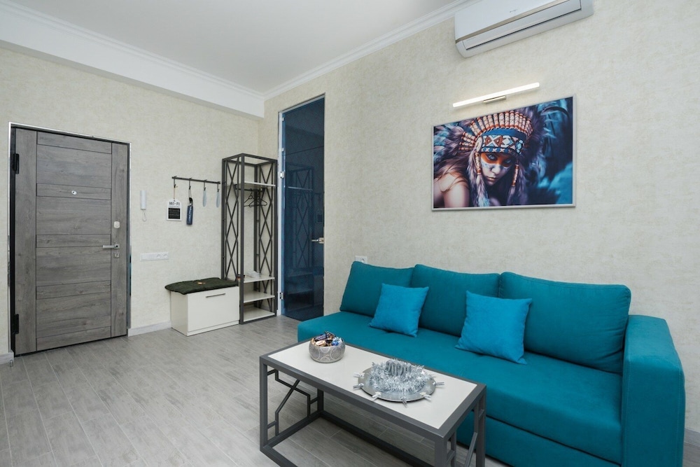 Stay Inn on Yekmalyan St