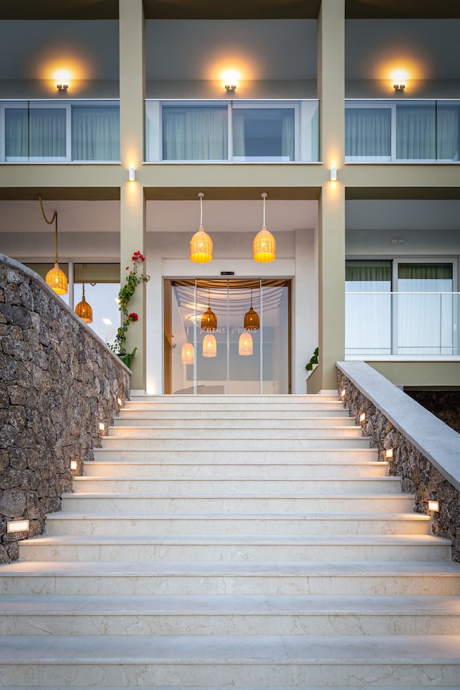 Hotel Eleals Boutique Hotel - Image 1