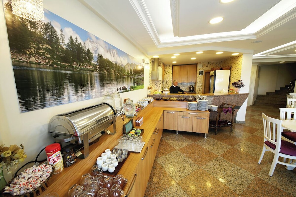 Okutur Otel